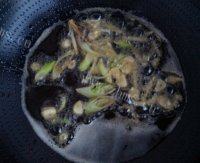 家常土豆芸豆炖排骨做法图解2)