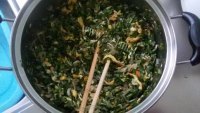 色泽鲜亮的韭菜盒子做法图解3)