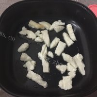 香气浓郁的炸鲜奶做法图解7)