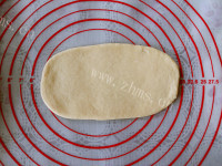 美味的葡萄干小面包卷的做法图解七