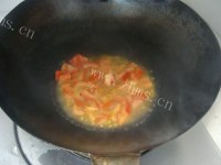 美味西红柿鸡蛋汤粉做法图解3)