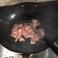 鲜美可口的青椒炒肉做法图解2)