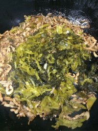 可口酸菜米线做法图解10)