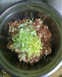 营养丰富的糯米肉丸子做法图解1)