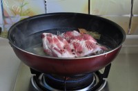美味的元宝红烧肉做法图解2)