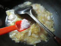 美味的醋溜白菜带鱼羹做法图解8)