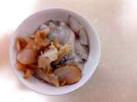 美味的酸菜炖冻豆腐做法图解2)