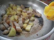美味的干烧土豆肉做法图解12)