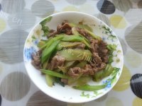 家常菜芥蓝牛肉