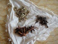 下酒菜烤五香花生米做法图解2)