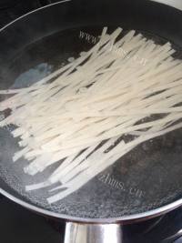 美味的香菇鸡蛋面做法图解6)
