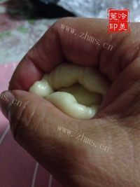 自制枣泥菊花酥做法图解10)