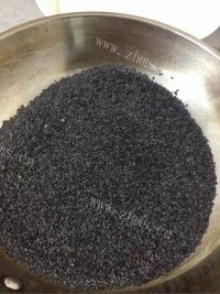 自制黑芝麻馒头做法图解1)