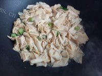家常菜尖椒干豆腐做法图解3)