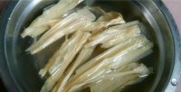美味的凉拌面筋做法图解4)