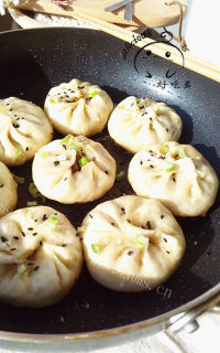 美味香菇虾仁生煎包做法图解21)