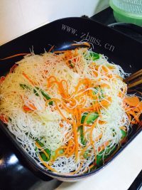 家常炒米粉做法图解9)