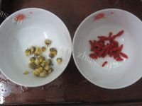 好喝的雪梨菊花茶做法图解3)