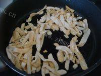 家常菜大蒜炒肉片做法图解3)