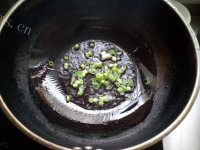 食欲满满的番茄炒花菜做法图解4)