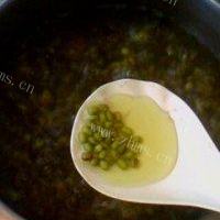 让人怀念的绿豆粥的做法图解五
