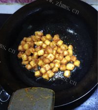 好吃的糖醋黄金豆腐做法图解5)