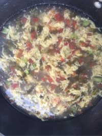 美味的西红柿紫菜汤