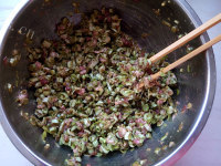 好吃的豆角肉馅饼做法图解1)