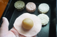 美味的冰皮月饼做法图解14)