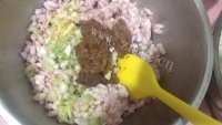 自制卷心菜酱肉包子做法图解8)