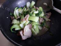 油菜炒肉自制做法图解7)
