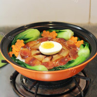 美味的腊味煲仔饭做法图解7)