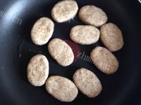 白软的咖啡红豆煎饼做法图解9)