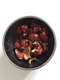 回味无穷的红枣酸奶做法图解1)