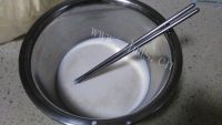 清香青椒洋葱鸡蛋饼做法图解3)