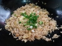 酱油炒饭做法图解5)