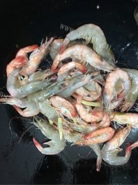 独特的红烧大虾做法图解6)