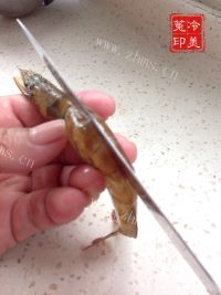 美味的白灼虾做法图解5)