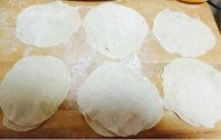 美味的布袋烙饼卷肉做法图解5)