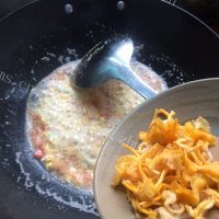 美味的黄丝菌鸡蛋汤面做法图解7)