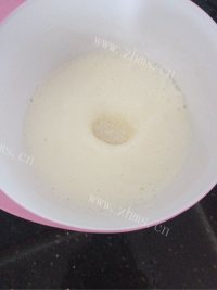 珍馐美味的原味戚风蛋糕做法图解10)