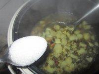 美味的红薯绿豆汤