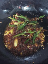 美味的辣炒田螺做法图解5)
