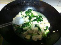 家常菜菠菜炖豆腐做法图解7)