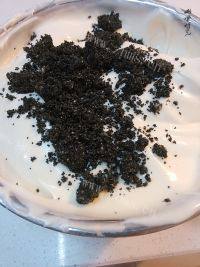 DIY美味黑芝麻戚风蛋糕做法图解8)