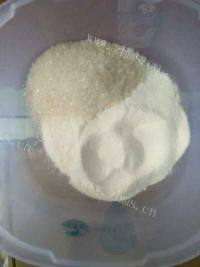 甜美草莓牛奶布丁果冻做法图解2)