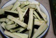 家常菜长豆角炒茄子做法图解3)