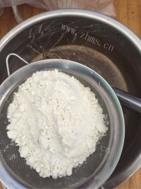 回味无穷的枣糕做法图解4)