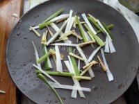 美味的剁椒蒸鱼头做法图解3)