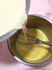 自制焦糖炼乳布丁做法图解8)